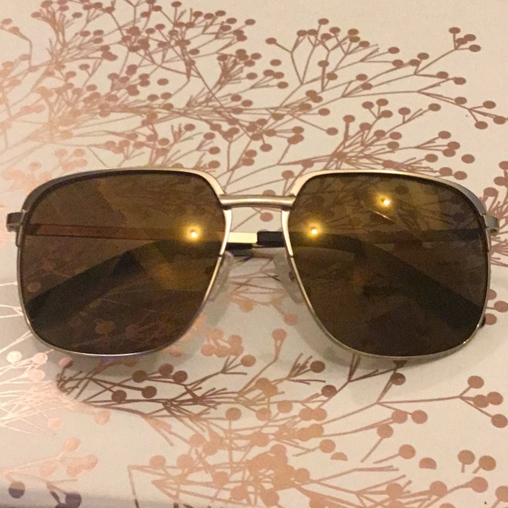 Sean John sunglasses gold nwt